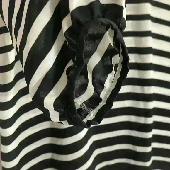 LOFT Women’s Size Small Ivory Black Semi Sheer Blouse 3/4‎ Sleeves Gathered - Picture 10 of 10